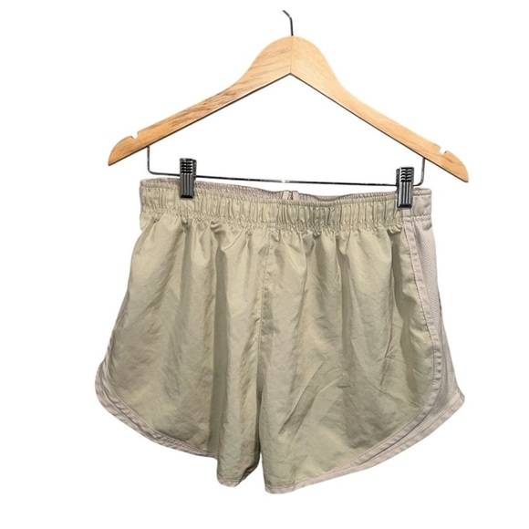 Nike Women's Cream Athletic Shorts - Picture 6 of 6